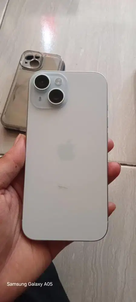 Iphone 15 128gb ( baru pemakaian 2 bulan )