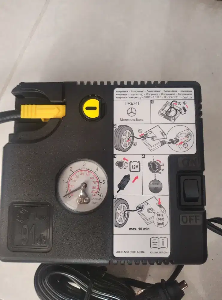 Pompa Ban Mobil Portable 12V Original Marcedes Benz