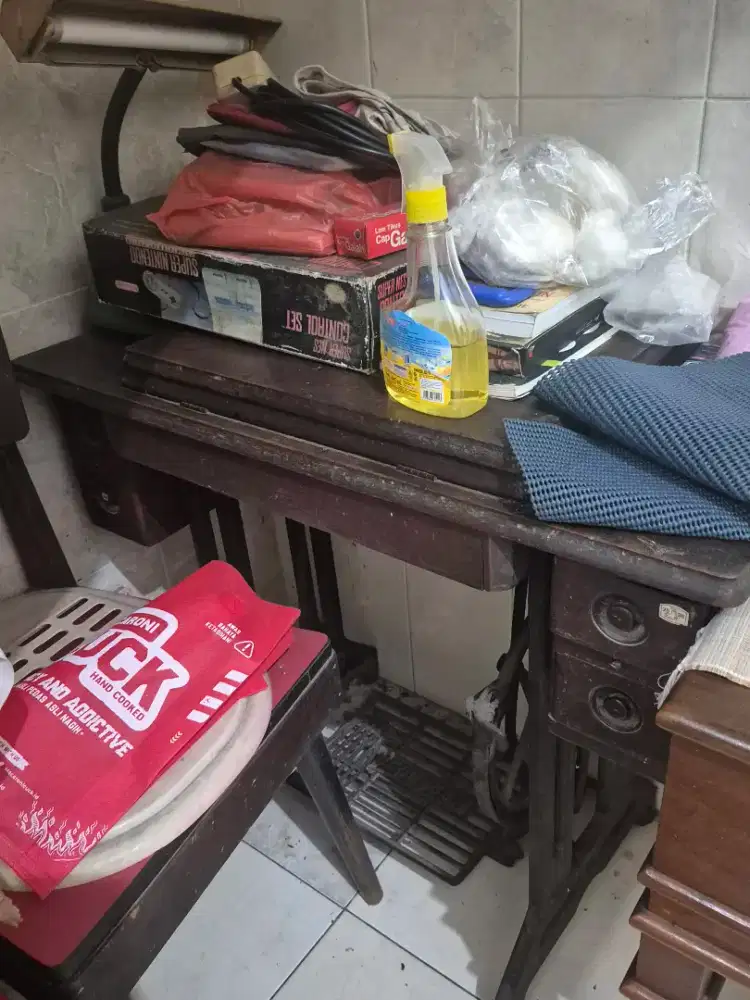 MESIN JAHIT ANTIK VINTAGE RARE