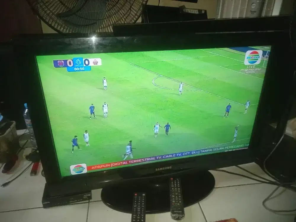 Tv LCD 32 inch samsung+stb normal siap tonton nego tipis