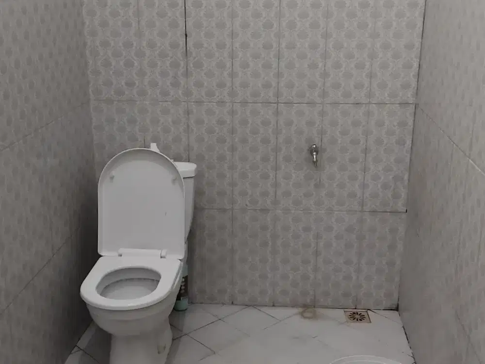 DiSewakan Tempat Usaha di 0 jalan dekat Pasar Atom (ada 2 jejer), SBY