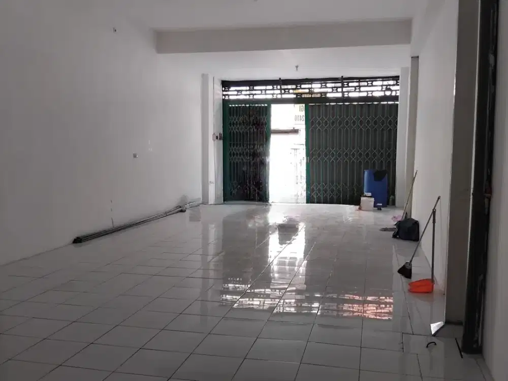 DiSewakan Tempat Usaha di 0 jalan dekat Pasar Atom (ada 2 jejer), Surabaya