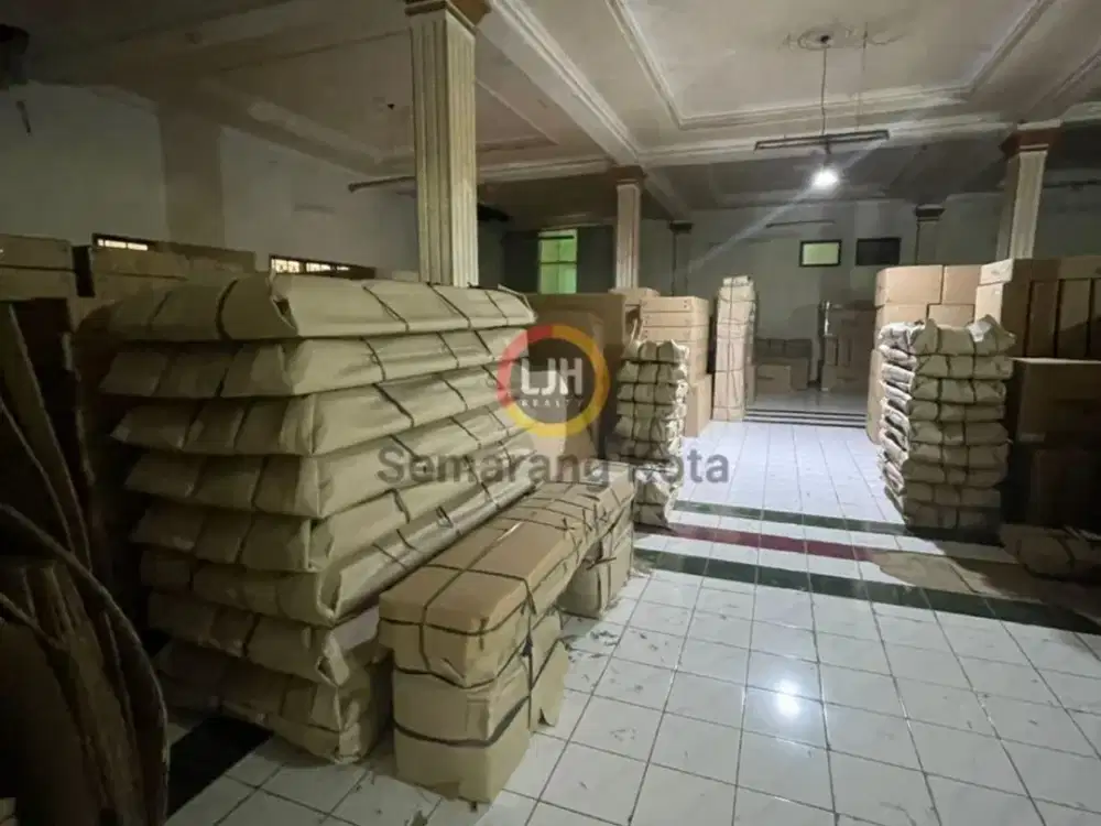 Gudang di daerah Tahunan, Jepara