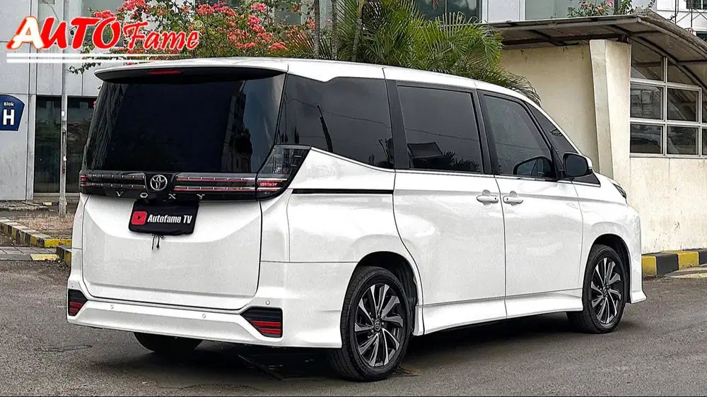 Toyota All New Voxy TSS NIK 2022 Akhir White On Black