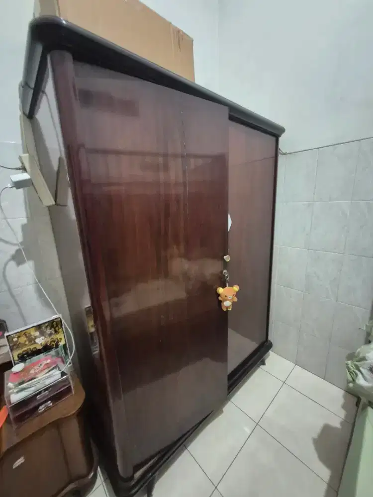 LEMARI KAYU JATI ASLI