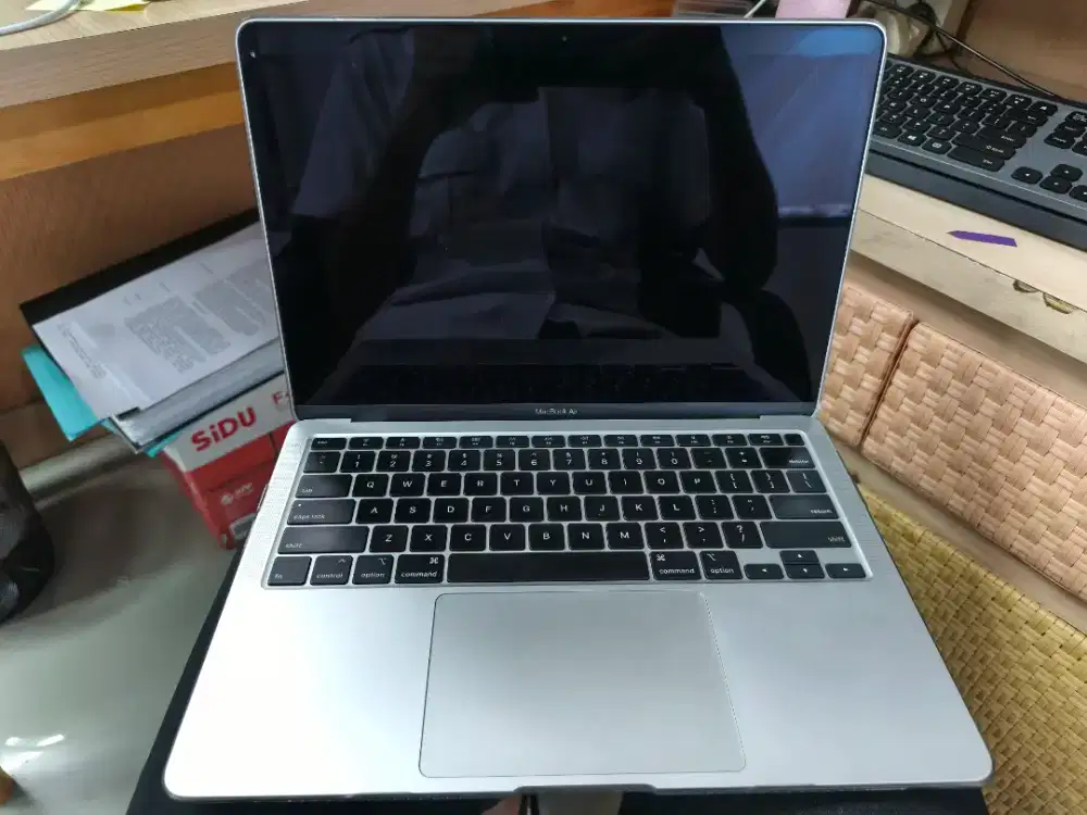 MacBook Air 2020 Core I3