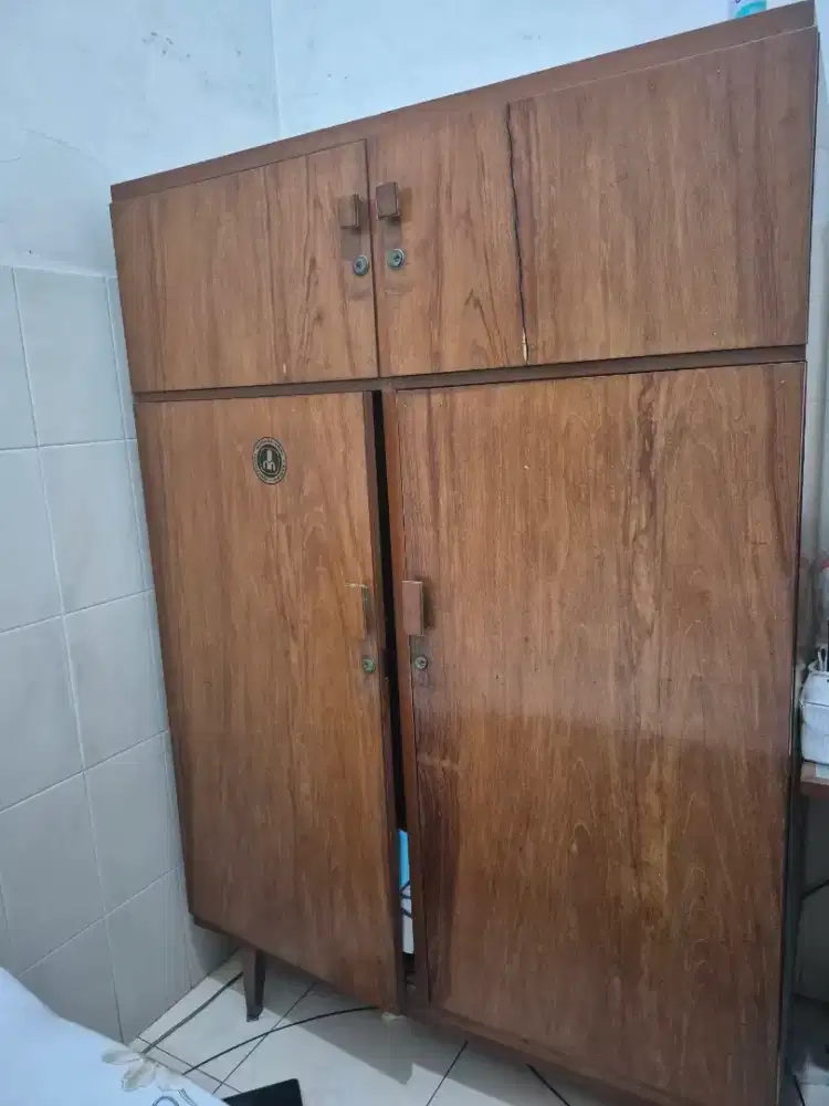 LEMARI KAYU JATI FULL ASLI