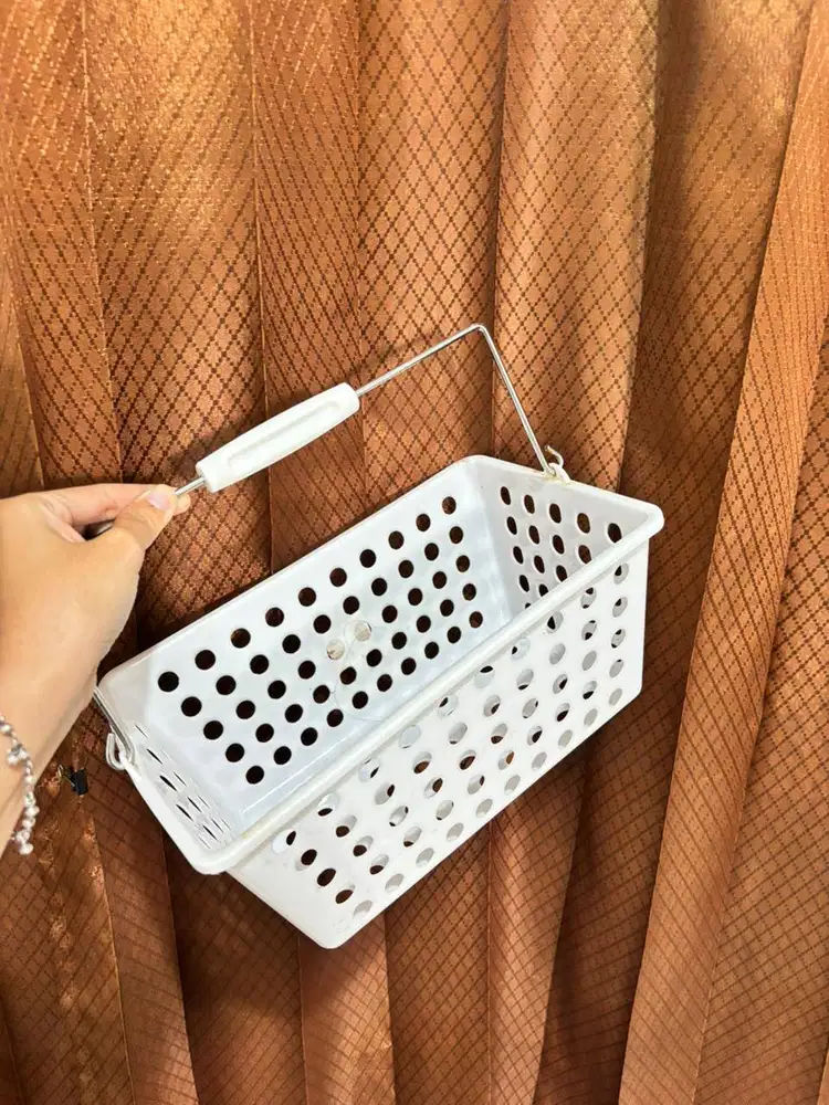 Keranjang plastik/keranjang sabun mandi nice so preloved