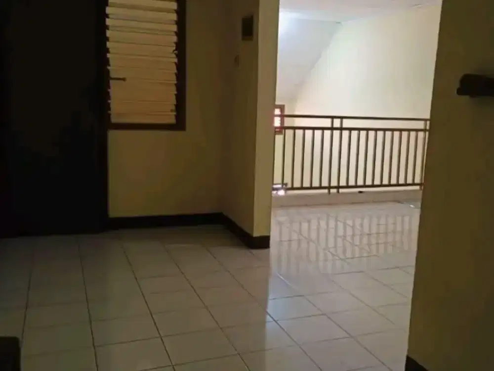 DIJUAL RUMAH HARGA DIBAWAH NJOP SEMI FURNISH DI CITRA GARDEN 5