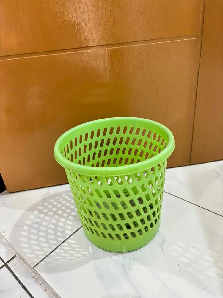 Tempat sampah/tong sampah