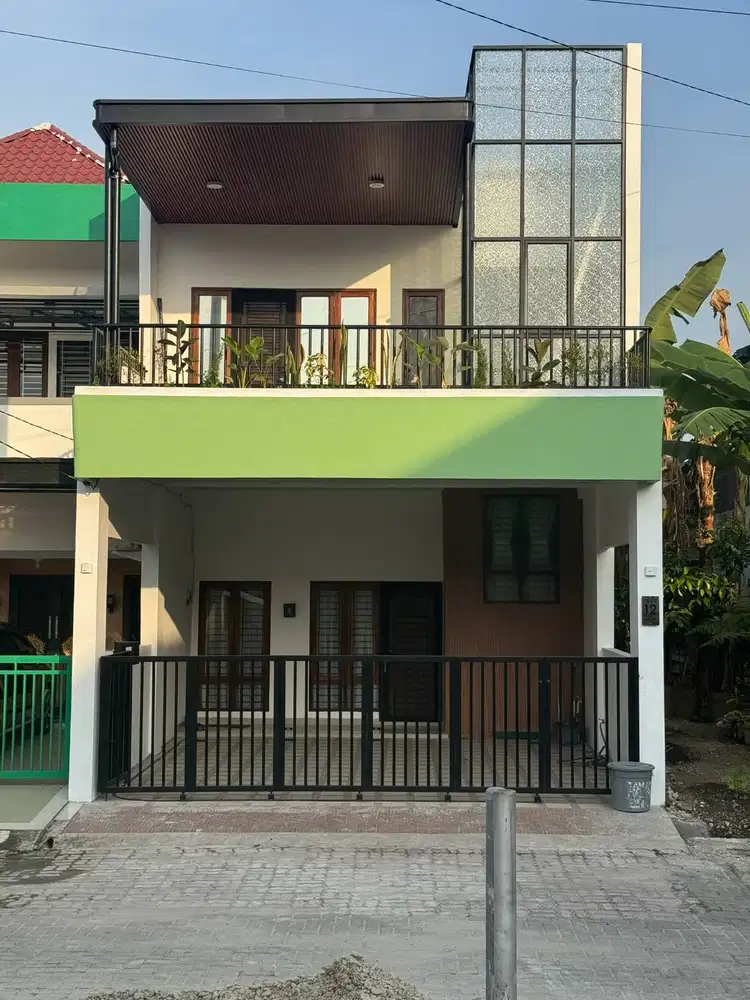 RUMAH 2 LANTAI BARU RENOVASI - JL BALAM
