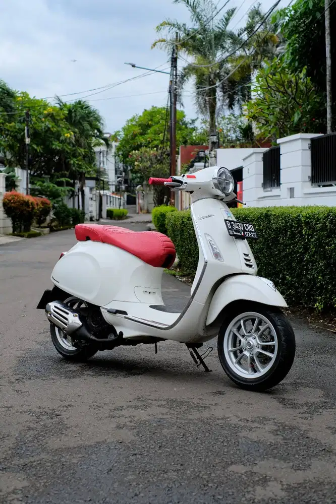 JUAL VESPA MATIC BEKAS/SECOND PRIMAVERA 150 2022  MURAH BERGARANSI
