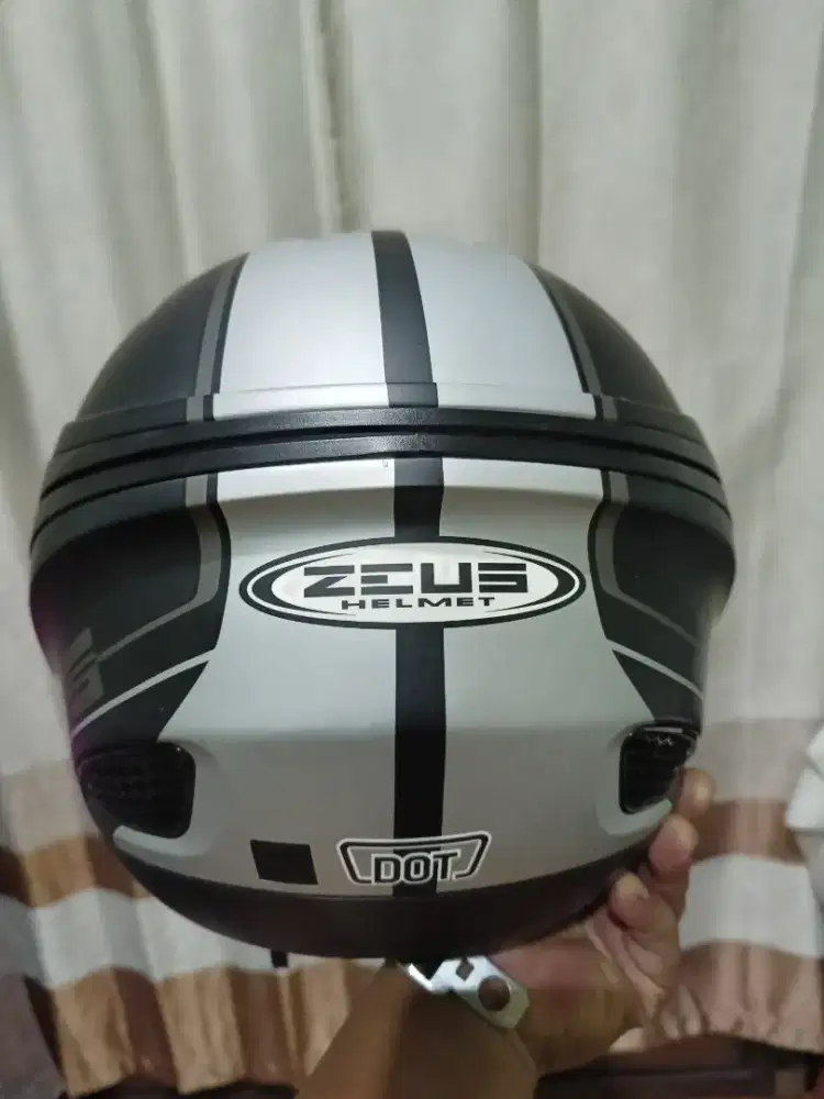 Helm ZEUS ZS-610