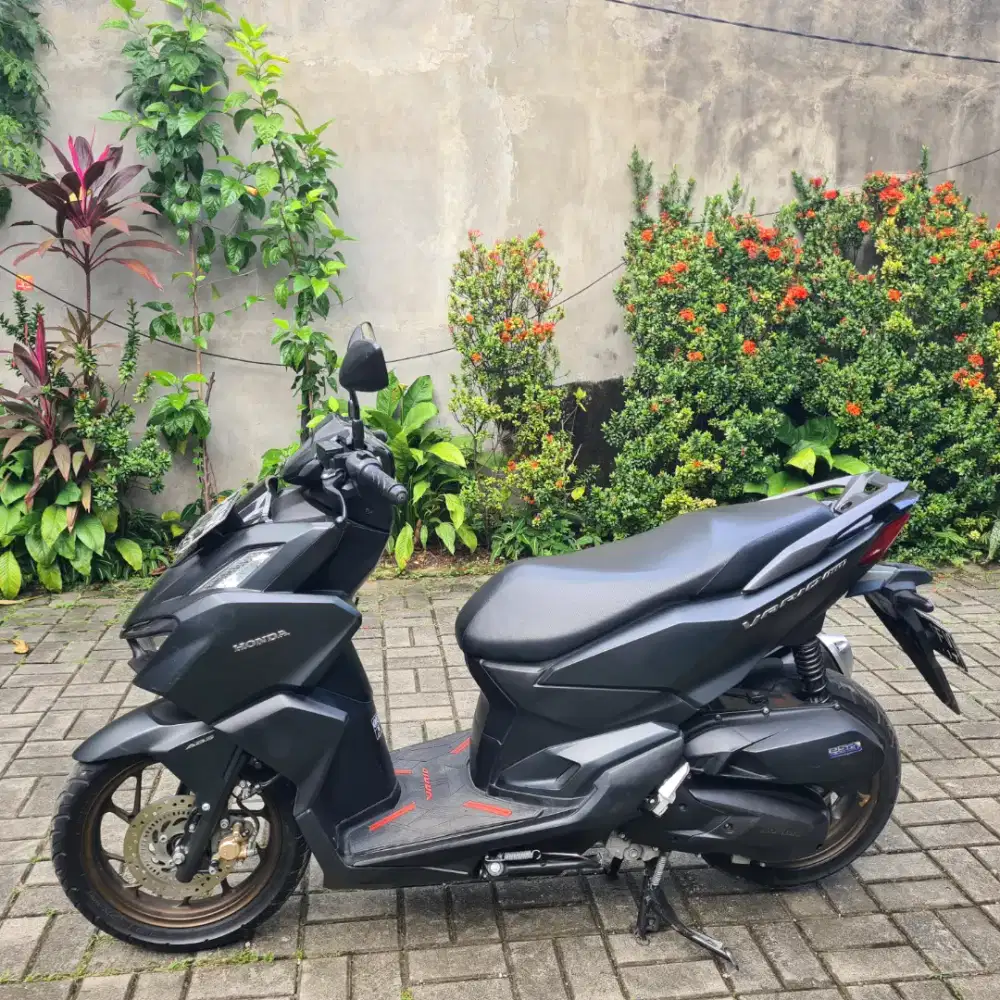 Honda Vario 160 ABS BLACK MULUS