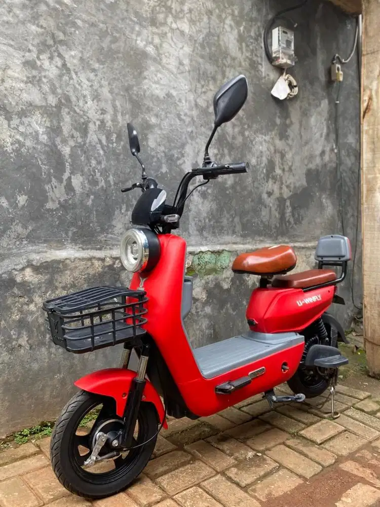 Sepeda listrik uwinfly D7S