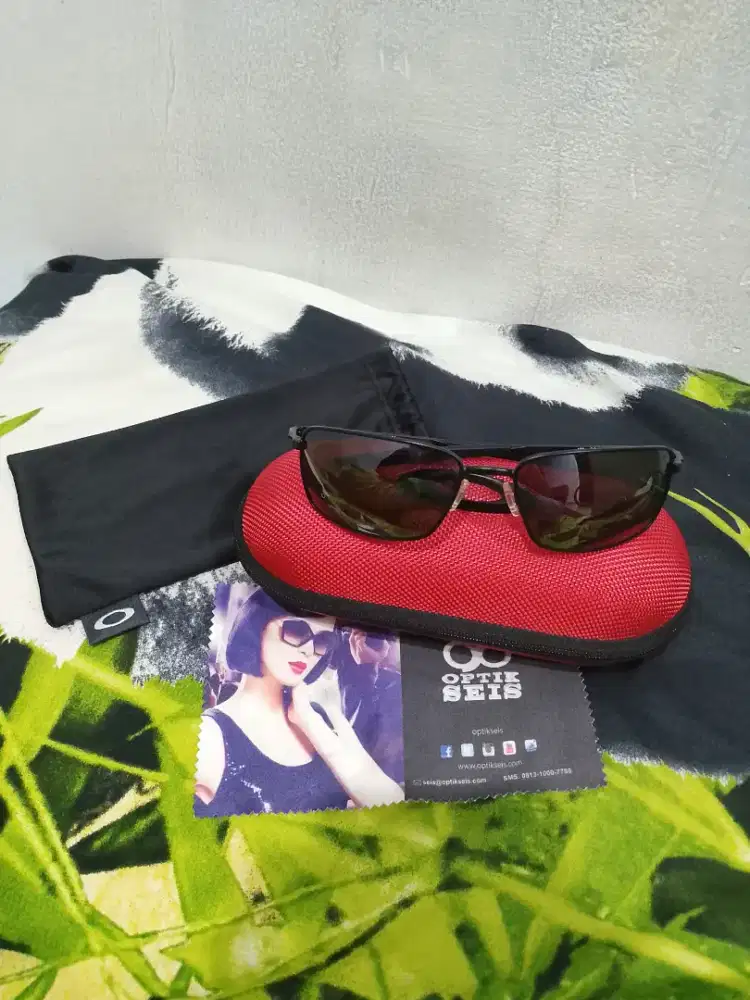 Kacamata Oakley Squarewire 4075-05 Black Iridium Polarized