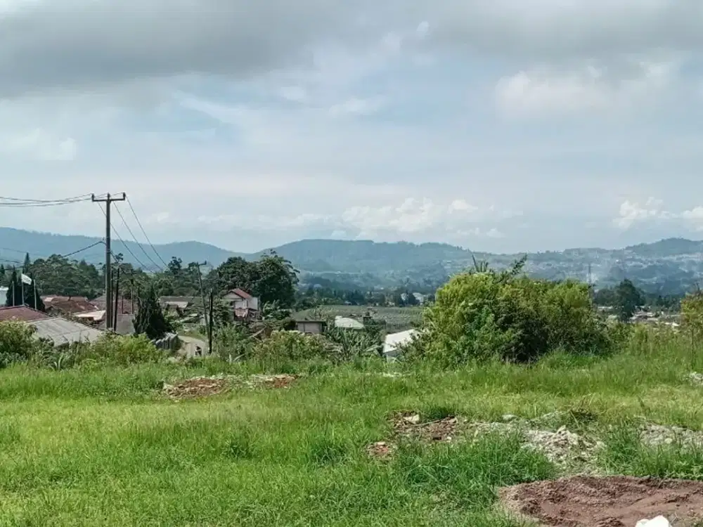Hot Deal!!! Tanah Cocok Utk Vila atau Hunian View Kota di Jl. Anggrek, Wisata Lembang. Dkt Hotel Nirwana, Cikole, Bandung