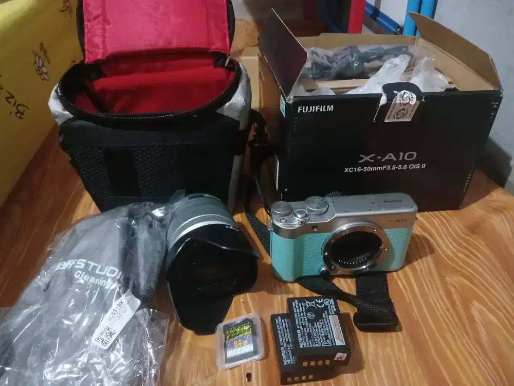 KAMERA FUJIFILM X-A10 (SECOND LIKE NEW)