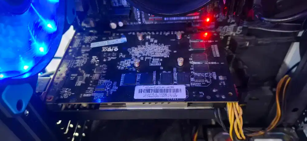 Vga 1gb 128bit Nvidia GT 220 dan Radeon HD 5670