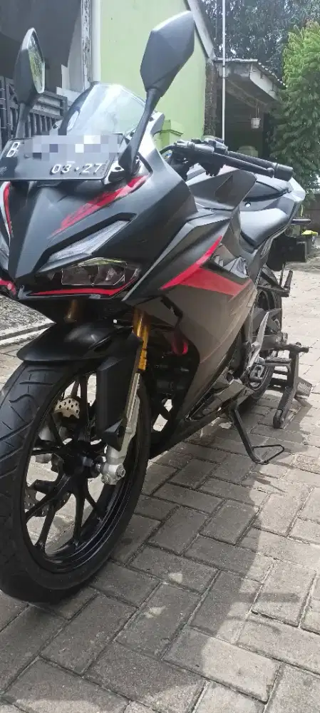 HONDA CBR 150R 2022 (low kilometer istimewa)