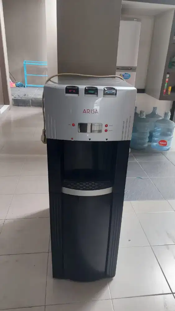 Dispenser Air Minum Arisa 3 keran Galon Bawah