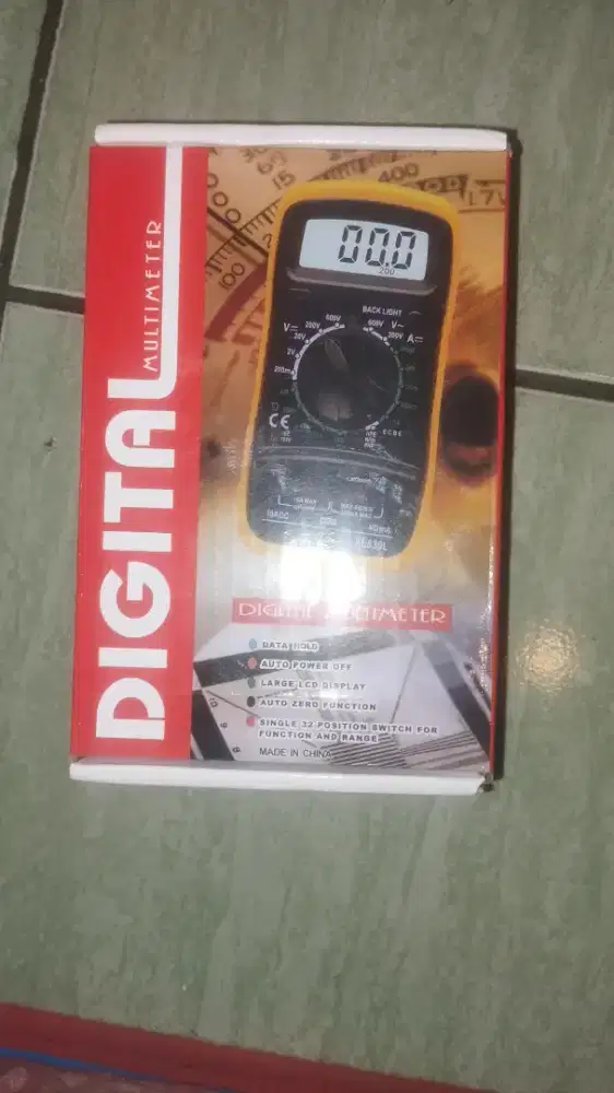 Multimeter digital