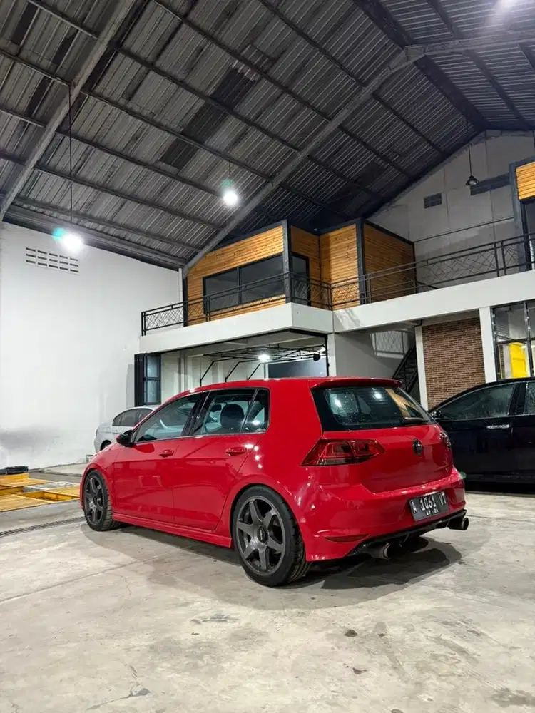 VW Golf MK7 2014 tsi convert R