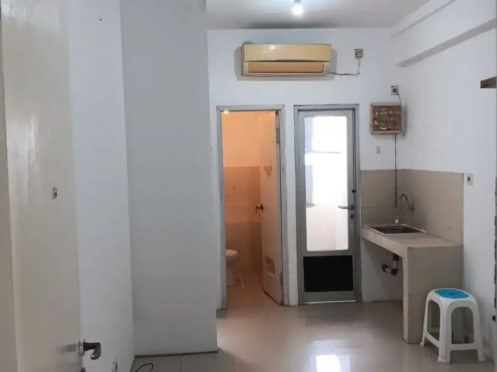 Disewa Apartemen Gading Nias Tower Grand Emerald - 2 BR, Kosongan, ada 2 AC, Siap Huni