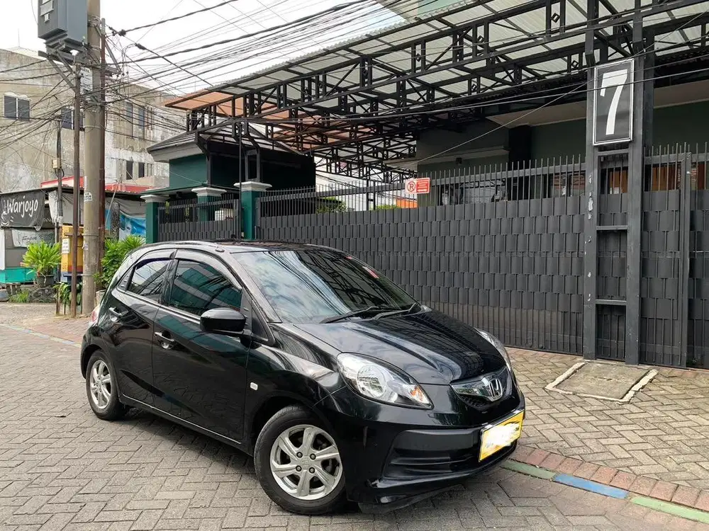 Honda Brio Satya Manual 2015 Hitam Tgn 1 KM 19rb Asli