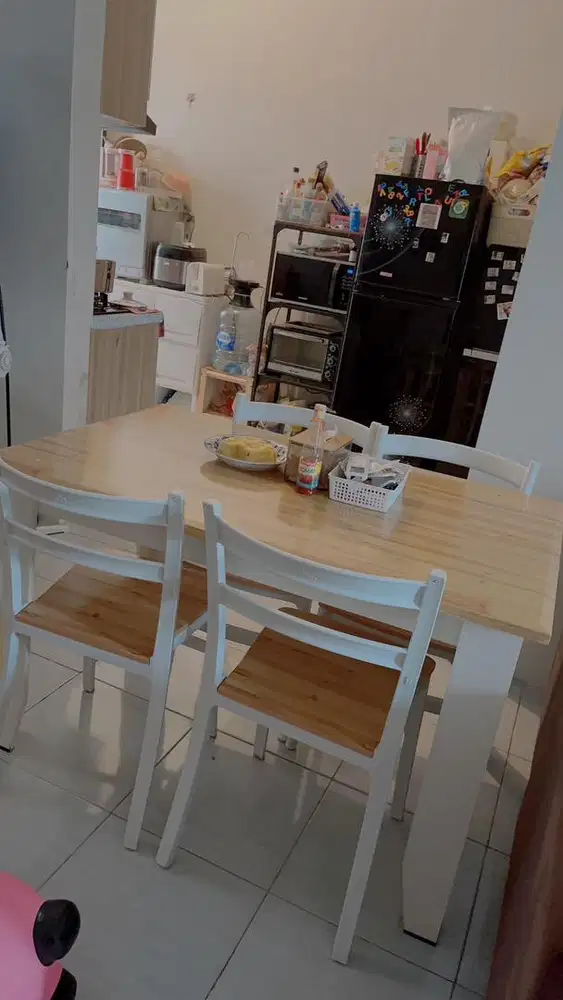 Jual kulkas,sofa,meja makan,rak etalase kaca ikea,mesin dryer toshiba