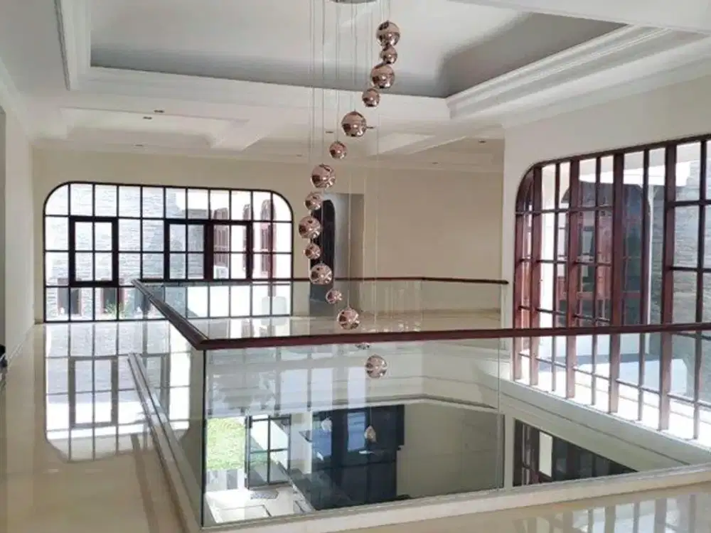 Rumah di Jalan Kartini, Surabaya Kota