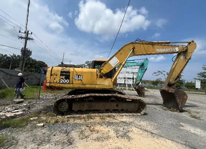 Excavator Komatsu No Rangka