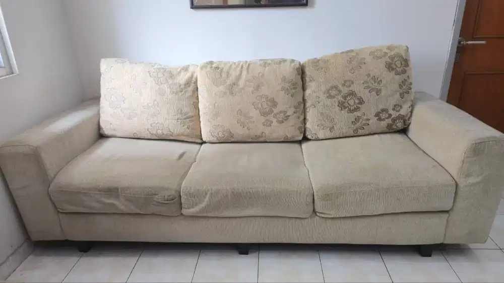 Preloved/Secondhand - Sofa 3 Seater
