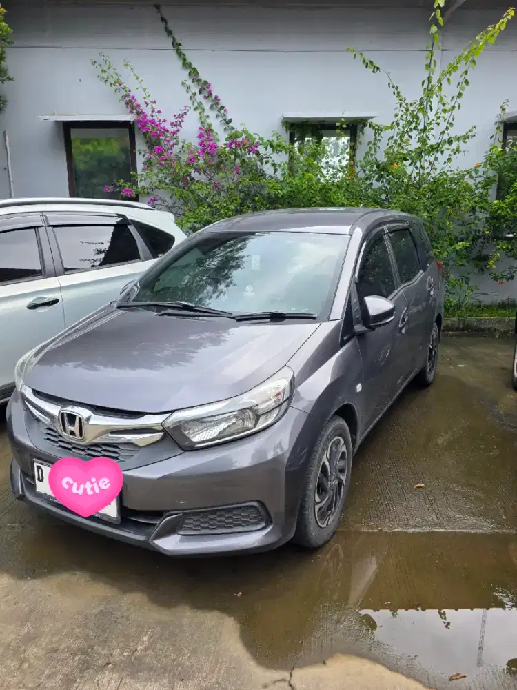 Mobilio Tahun 2020 Warna Abu Abu Baja Metalik
