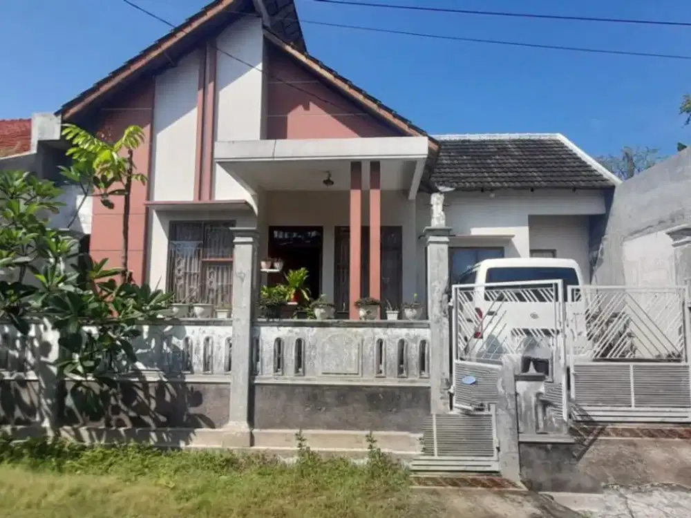 Dijual Rumah Lokasi Strategis Bebas Banjir Di Jl. Cakrawala Barat Semarang