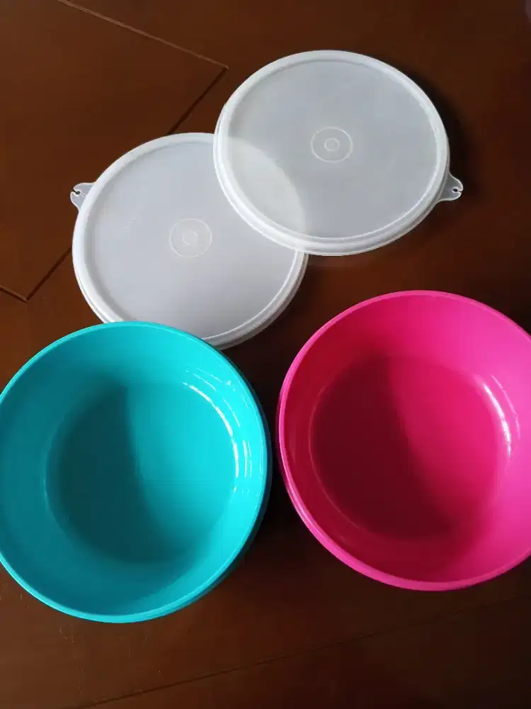 TUPPERWARE BOWL MEDIUM 2 PCS LIKE NEW BANGET NOMINUS