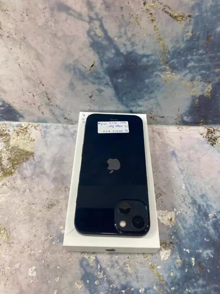 Di jual HP IPHONE 13 warna MIDNIGHT 128 GB IBOX