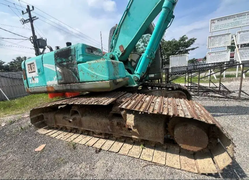 1 unit Excavator Kobelco