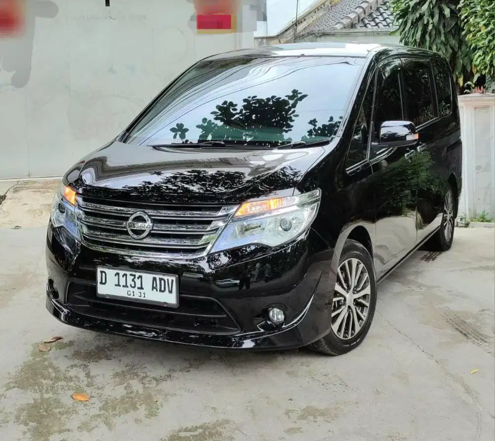 LowKM 13rb Nissan New SERENA 2.0 AT 2015 RECORD NISSAN BANDUNG