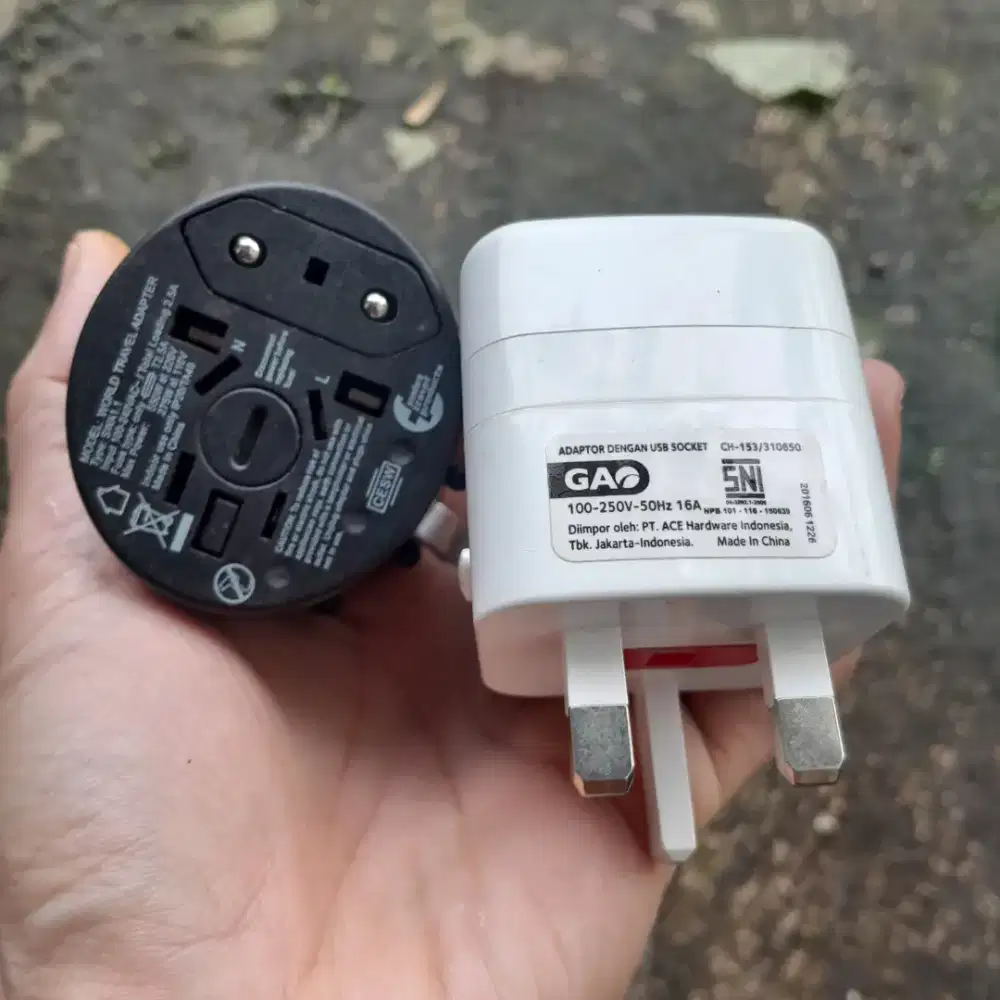 Universal Travel Adapter + USB & Travel Adpater Internasional