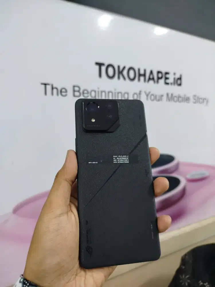 ASUS ROG 8 PRO 16/512