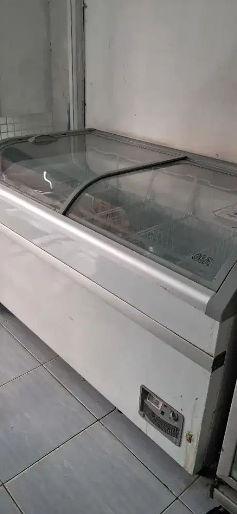 Frezer GEA 500lt Sleding door