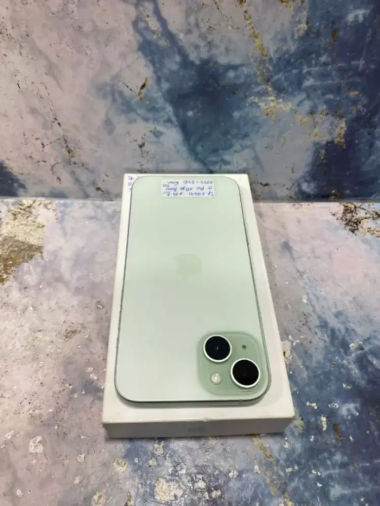 Di jual HP IPHONE 15 PLUS warna GREEN 256GB IBOX