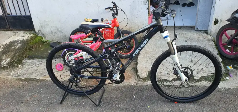 Sepeda MTB polygon supreme 3.0