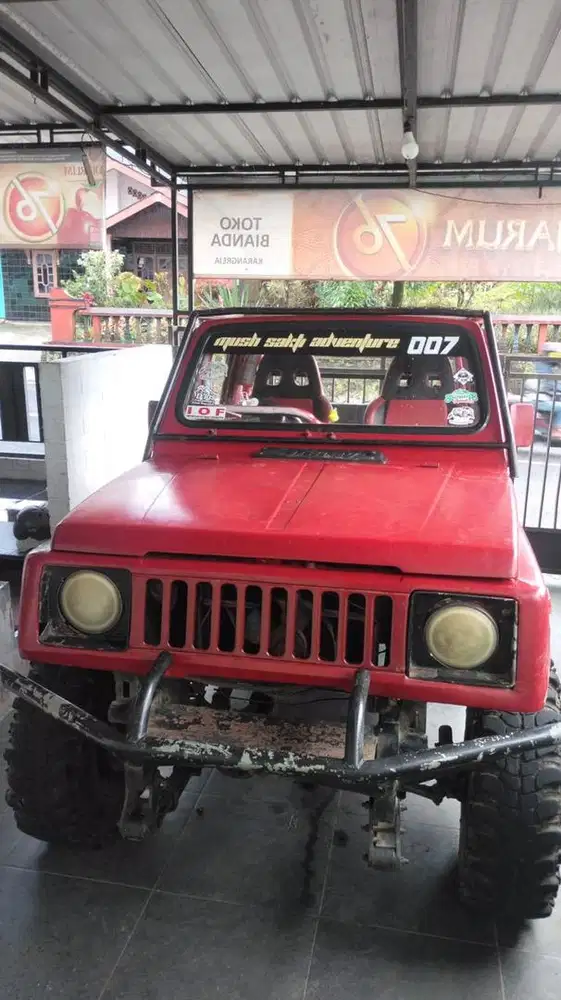 Di jual cepat suzuki jimmy katana 4x4