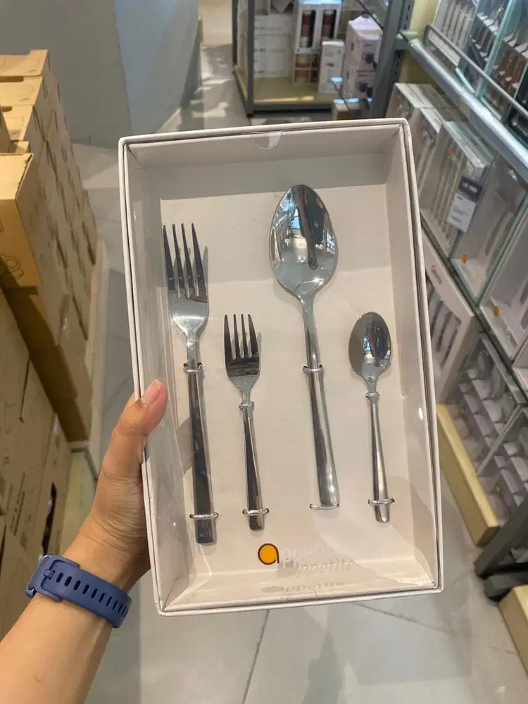 ZAYN CUTLERY W/CAKE FORK SET OF 6