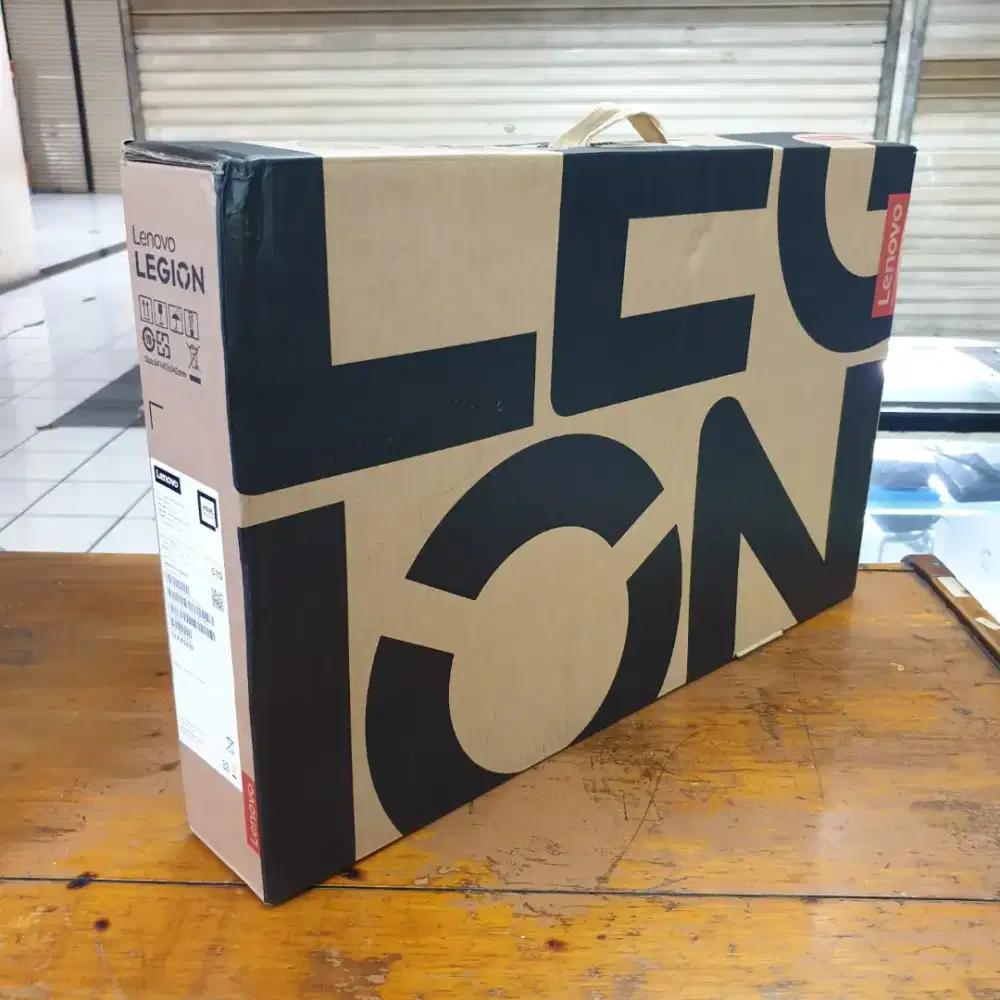 New Lenovo Legion Pro 5 Ultra 9-275HX RTX 5070 Ram 32GB OLED BNOB CTO