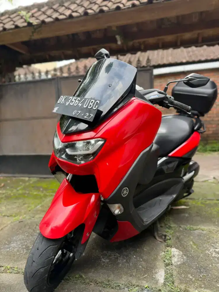 Di jual nmax 2022 warna merah, lecet pemakaian