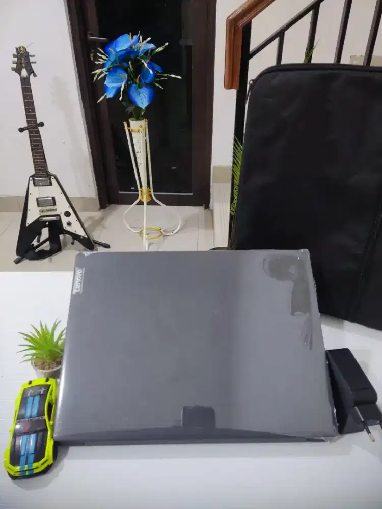 Laptop Lenovo Ideapad V14 IIL 82C4 SUPERSLIM RAM 8GB/SSD 256GB