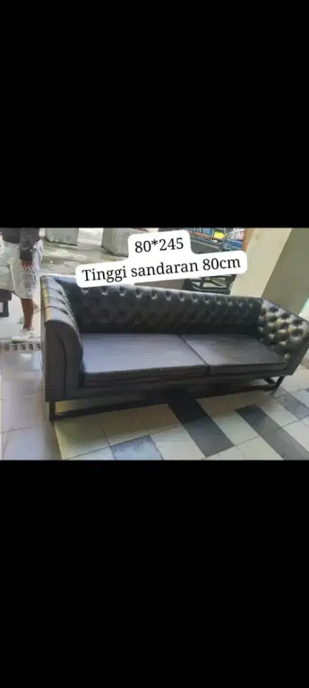 Sofa singgel panjang:245cm. Kaki besi kokoh, bekas, bagus, siap Pakai